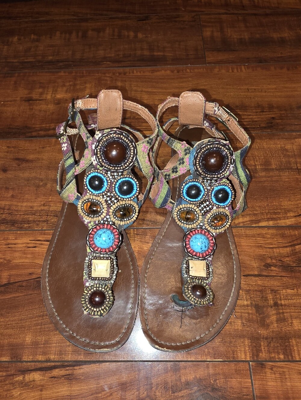 Steve Madden Sanzo Multicolor Fabric And Beaded T-Strap Sandals